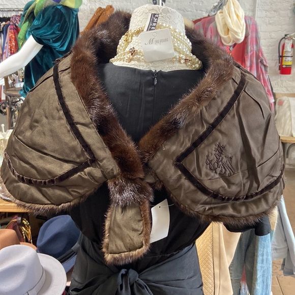 Mink Stole Wrap‎ - Picture 5 of 6
